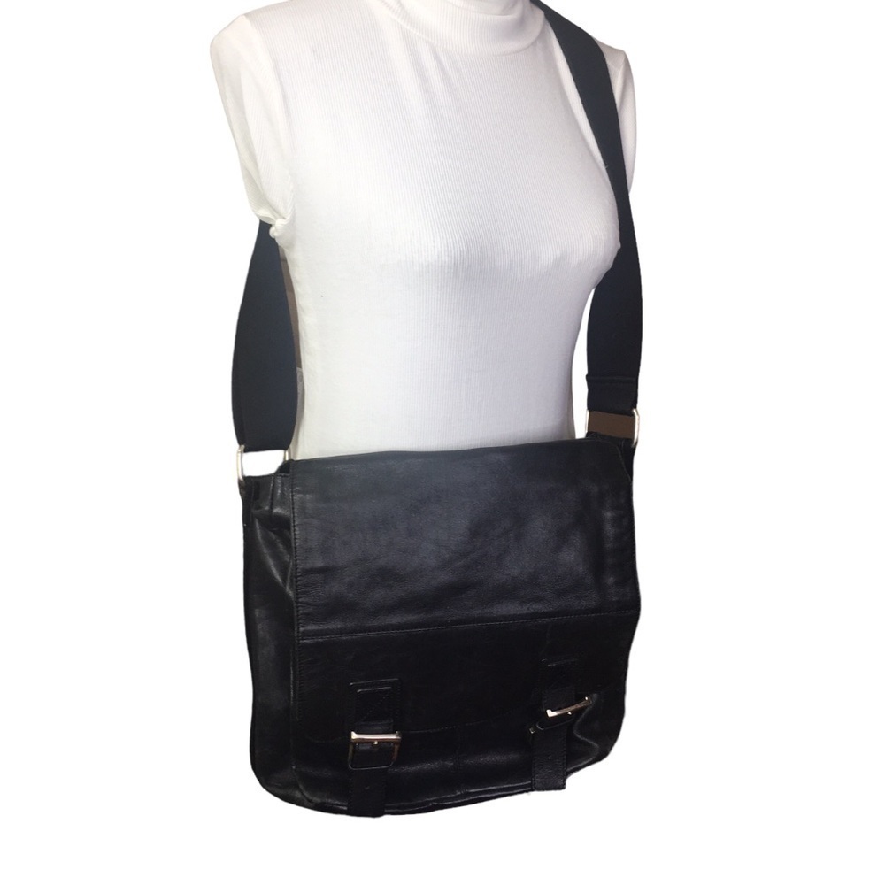 Fossil Brand black leather large satchel book bag